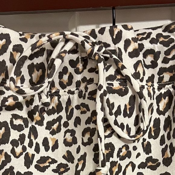 NWT beautiful Nine West Leopard print skirt - Picture 8 of 8